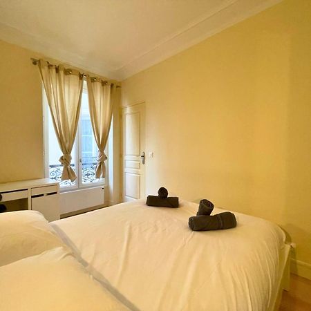 Chambre Lit Double Et Salon Avec Canape-Lit A 10 Minutes Des Champs Elysees 파리 외부 사진