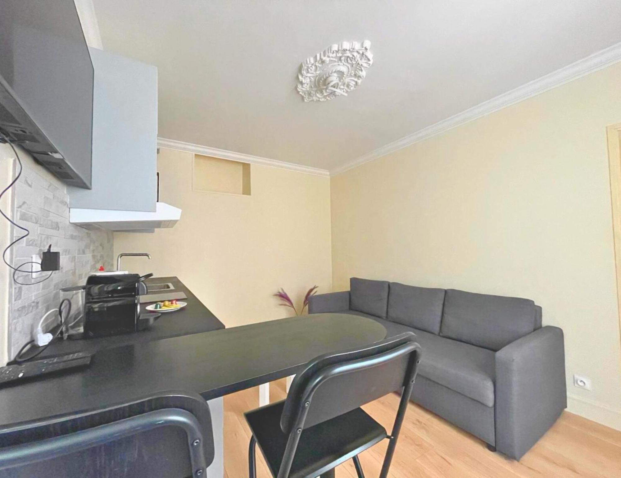 Chambre Lit Double Et Salon Avec Canape-Lit A 10 Minutes Des Champs Elysees 파리 외부 사진
