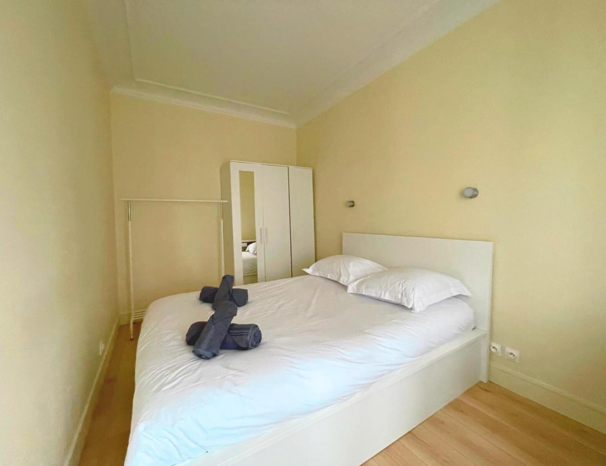 Chambre Lit Double Et Salon Avec Canape-Lit A 10 Minutes Des Champs Elysees 파리 외부 사진