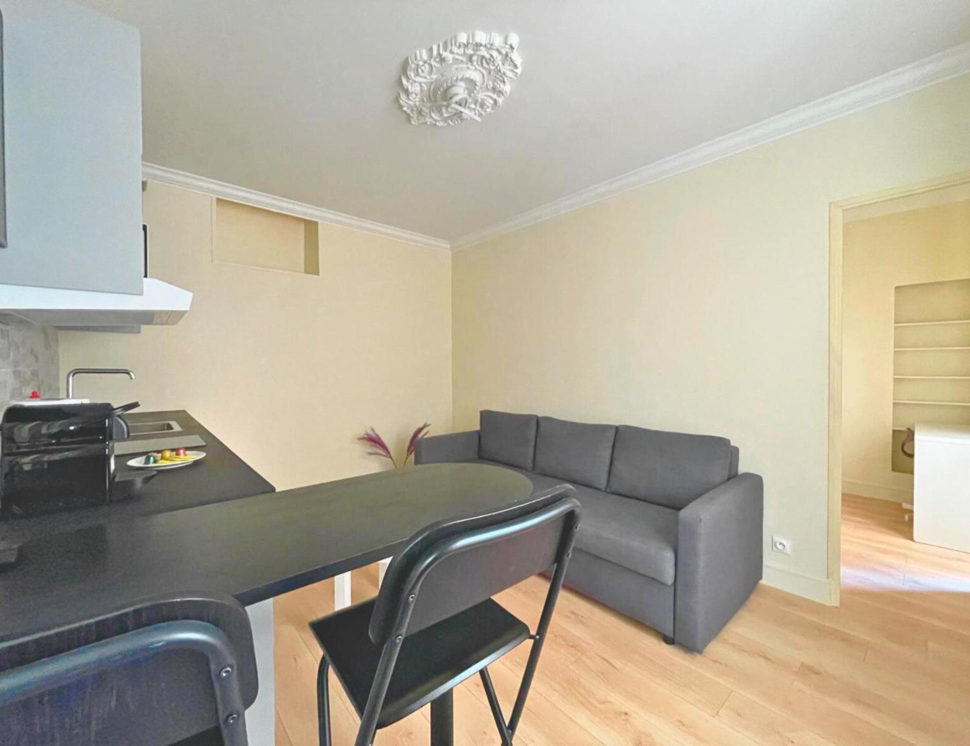 Chambre Lit Double Et Salon Avec Canape-Lit A 10 Minutes Des Champs Elysees 파리 외부 사진